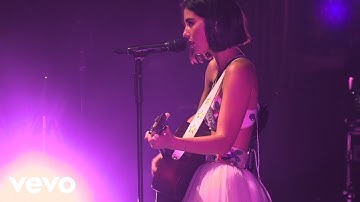 Thumbnail of Gracie Abrams - That’s So True (Live at Radio City Music Hall)