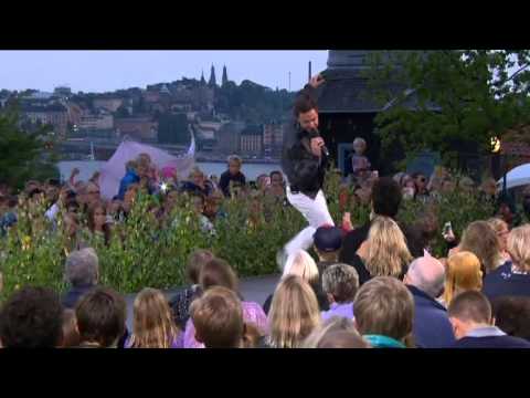 Thumbnail of Måns Zelmerlöw - Cara mia (Live @ Allsång på Skansen)