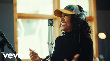 Thumbnail of Brandon Lake, CeCe Winans - I Know A Name (with Cece Winans) (Performance Video)