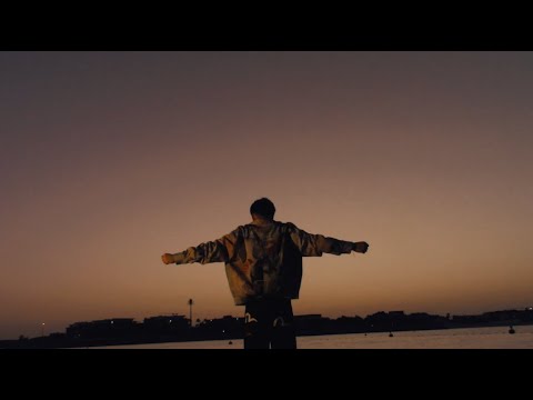 Thumbnail of Sunny Lukas - DEJA VU (Official Visualizer)