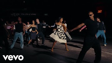 Thumbnail of Olivia Dean - So Easy (To Fall In Love) (Behind The Scenes)