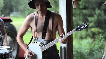 Thumbnail of Thunderstruck by Steve'n'Seagulls (LIVE)