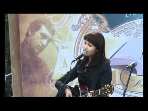 Концерт у памятника В.Высоцкому_ "Была еще одна вдова.."